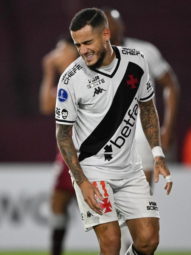 Coutinho, Origi, dan Mereka yang Masih Nganggur