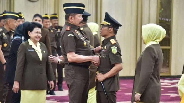 Potret acara pelantikan dan pengambilan sumpah jabatan Kepala Kejaksaan Tinggi Jawa Tengah di Jakarta, Jumat (23/5/2025).