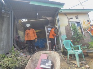 Kemensos Turunkan Tim-Distribusikan Bantuan untuk Korban Gempa Bengkulu
