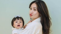 Postingan itu langsung mendapatkan komentar dari netizen. Foto: instagram Raffi Ahmad dan Nagita Slavina