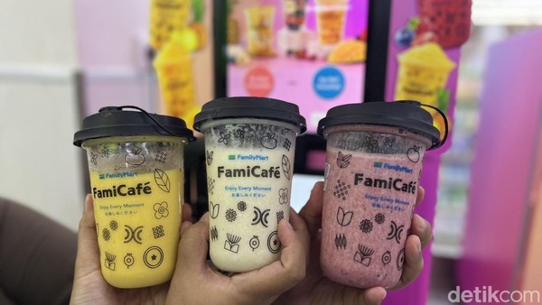 Smoothies Mangga dan Beri Bisa Dibeli via Mesin Otomatis di Minimarket