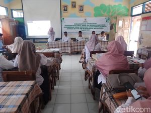 Mendidik Anak Jadi Dermawan Sejak Dini Lewat Program Infak Sekolah