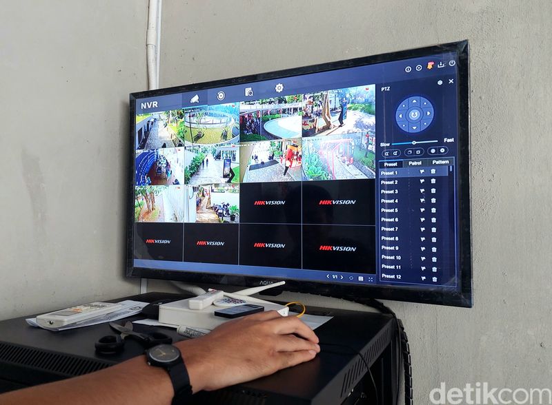 Suasana malam di taman-taman Jakarta