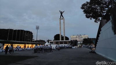 Mengintip Suasana Malam di Taman Jakarta yang Buka 24 Jam