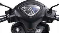 Fitur-fiturnya pun tergolong sederhana. Kunci kontaknya manual dan panel instrumennya masih full analog. Foto: Dok. Yamaha