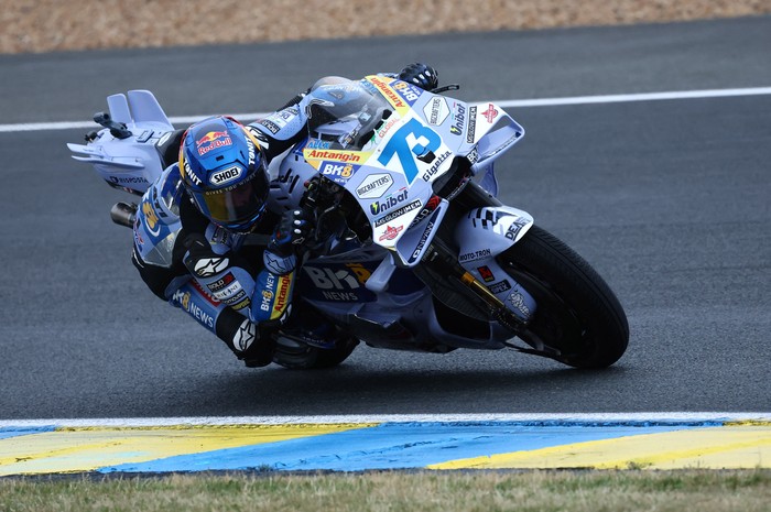 MotoGP - French Grand Prix - Bugatti Circuit, Le Mans, France - May 11, 2025 BK8 Gresini Racing MotoGPs Alex Marquez in action during the MotoGP race REUTERS/Stephane Mahe