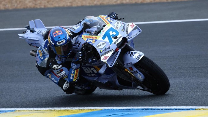 MotoGP - French Grand Prix - Bugatti Circuit, Le Mans, France - May 11, 2025 BK8 Gresini Racing MotoGPs Alex Marquez in action during the MotoGP race REUTERS/Stephane Mahe