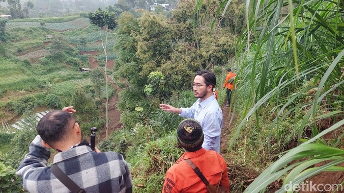 Bupati Bandung Barat Jeje Ritchie Ismail Cek Dampak Longsor di Lembang