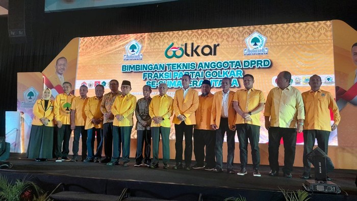 Bupati Deli Serdang Asri Ludin Tambunan hadiri pembukaan Bimtek anggota DPRD Golkar se Sumut (Nizar Aldi/detikSumut)