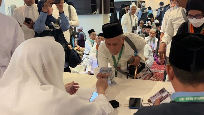jemaah haji Aceh dapat bantuan dari wakaf