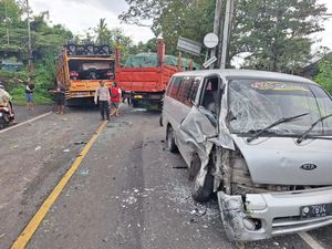 Kecelakaan Beruntun Terjadi Lagi di Selemadeg, Enam Kendaraan Terlibat