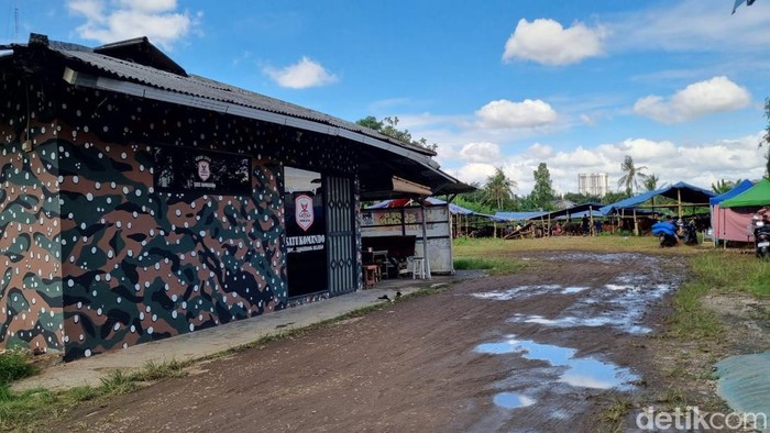 Kondisi terkini lahan BMKG di Tangsel yang diduduki ormas GRIB Jaya. (Taufiq/detikcom) Kondisi terkini lahan BMKG di Tangsel yang diduduki ormas GRIB Jaya. (Taufiq/detikcom)