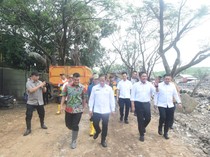 Menteri LH Siapkan MRF di TPA Sukawinatan, Kelola Sampah Berkelanjutan