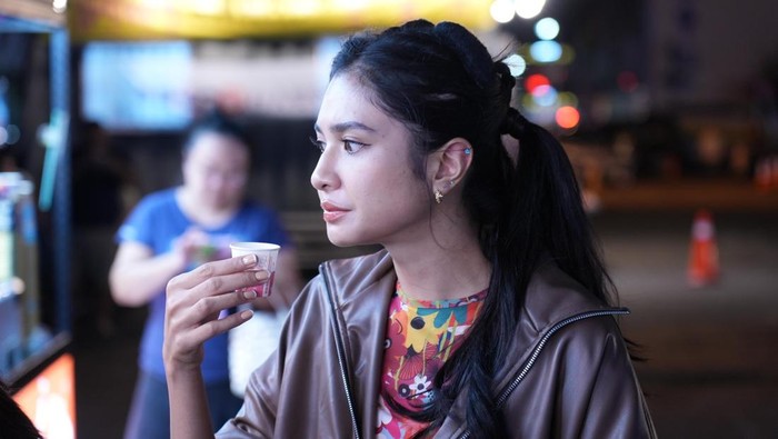 Aktris dan penyanyi Mikha Tambayong baru-baru ini membagikan pengalamannya saat berkunjung dan berbelanja di Taiwan.