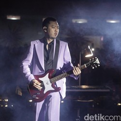 Monolog Gak Goyah, Mejeng Terus di Peringkat Pertama Chart Mingguan