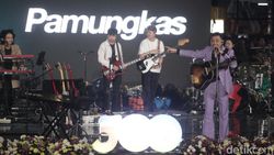Pamungkas Tampil Menghibur di Pencanangan HUT Ke-498 Jakarta Pamungkas Tampil Menghibur di Pencanangan HUT Ke-498 Jakarta