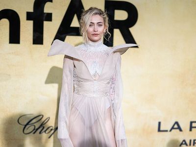 Foto: Paris Jackson Seksi-Elegan di amfAR Gala Cannes dengan Gaun Transparan