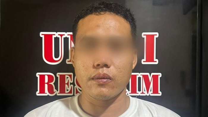 Pelaku ganjal ATM modus tawarkan bantuan di Cengkareng, Jakarta Barat.