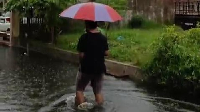 Penampakan banjir di Jalan Abadi Gang Sehat, Kecamatan Medan Sunggal, Medan (Dok. Istimewa)