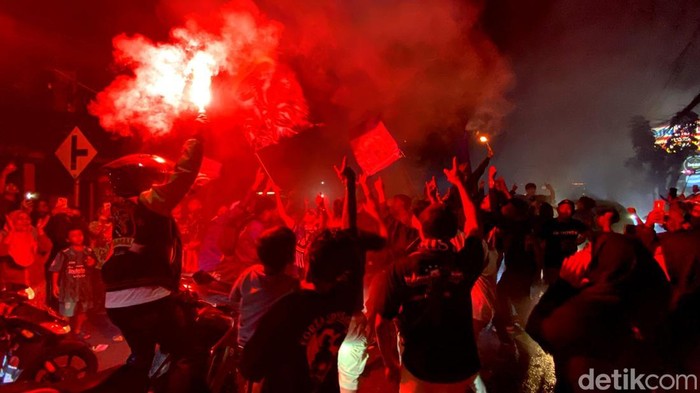 Perayaan juara Persib Bandung.