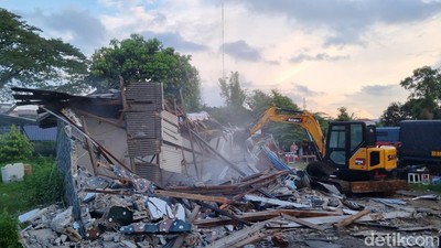 Momen Lahan BMKG Dibersihkan: Anggota GRIB Diangkut, Posko Dibongkar