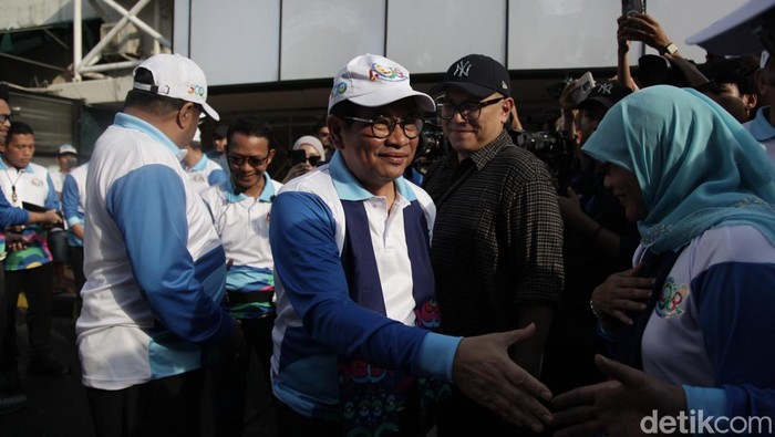 Gubernur Jakarta Pramono Anung dan Wakil Gubernur Jakarta Rano Karno mengunjungi gelaran Inovation Creative Week di Blok M Hub, Jakarta Selatan, Sabtu (24/5/2025). Acara tersebut dioperatori oleh PT MRT Jakarta.