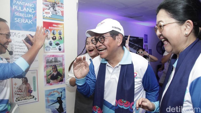 Gubernur Jakarta Pramono Anung dan Wakil Gubernur Jakarta Rano Karno mengunjungi gelaran Inovation Creative Week di Blok M Hub, Jakarta Selatan, Sabtu (24/5/2025). Acara tersebut dioperatori oleh PT MRT Jakarta.