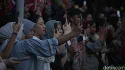 Quinn Salman-Fajar Noor Meriahkan Pencanangan HUT ke-498 Jakarta Quinn Salman-Fajar Noor Meriahkan Pencanangan HUT ke-498 Jakarta