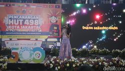 Quinn Salman-Fajar Noor Meriahkan Pencanangan HUT ke-498 Jakarta Quinn Salman-Fajar Noor Meriahkan Pencanangan HUT ke-498 Jakarta