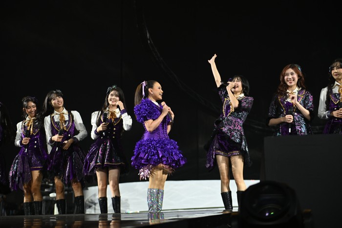 Konser Rossa Here I Am digelar Jumat (23/5/2025) malam di Indonesia Arena, kawasan GBK, Jakarta Pusat. Konser ini menampilkan banyak bintang tamu yang berkolaborasi dengan Rossa termasuk JKT48.