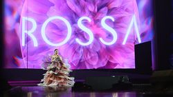 Momen Rossa Jadi Member Baru JKT48 Momen Rossa Jadi Member Baru JKT48