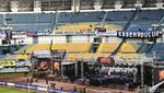 Spanduk Nuhun Tos Juara Deui Sib! Terbentang di Stadion GBLA