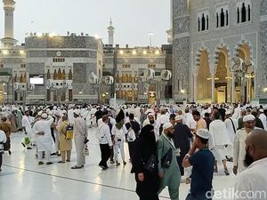 Siapa yang Bersihkan Masjidil Haram Setiap Hari?