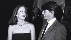 6 Eks Pacar Tom Cruise yang Jadi Lawan Main di Filmnya 6 Eks Pacar Tom Cruise yang Jadi Lawan Main di Filmnya