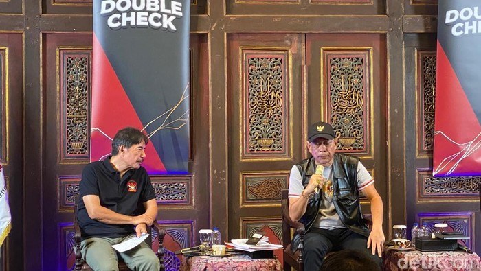 Wakil Menteri Sosial (Wamensos) Agus Jabo Priyono (kanan).