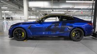 Untuk harganya, dilansir dari Motor1, BMW M4 CS Edition VR46 ini dijual seharga 155 ribu USD atau sekitar Rp 2,5 miliar. Namun tentu harga itu tak sama ketika masuk Indonesia. Sebab M4 CS versi standar saja sempat masuk 10 unit dan BMW Indonesia menjualnya dengan harga Rp 3,3 miliar. Foto: dok. BMW