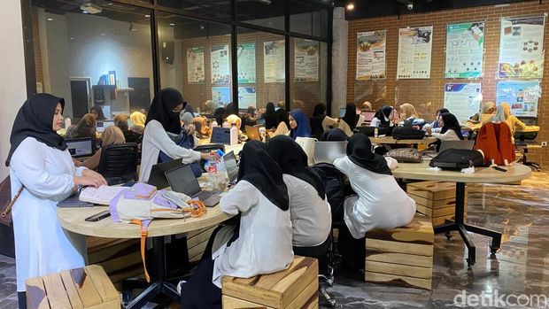 Fakultas Ilmu Komputer UMI Makassar.
