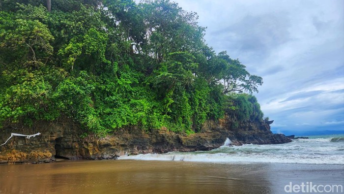 Gua Karang Hawu Sukabumi