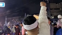 Euforia persib juara, memang luar biasa, tulis Irfan Hakim dalam unggahannya, Sabtu (24/5/2025) malam. Foto: dok. Instagram Irfan Hakim