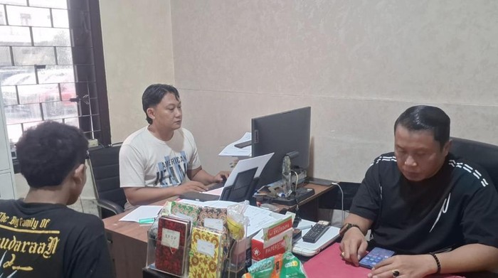 Irsyad saat diperiksa penyidik