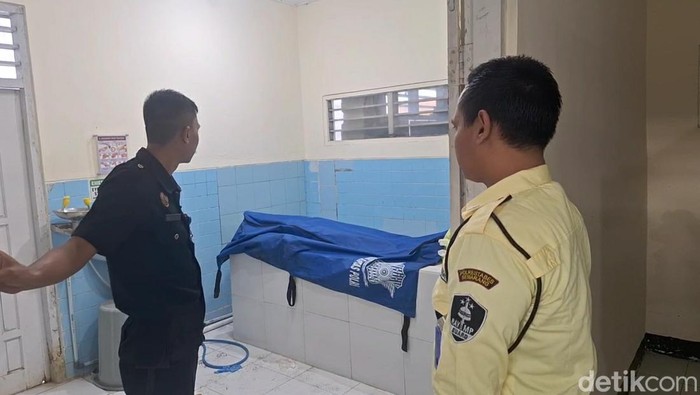 Jasad Santi yang ditemukan penuh luka di kebun tebu Dukuhtengah, di RSUD Brebes, Minggu (25/5/2025).