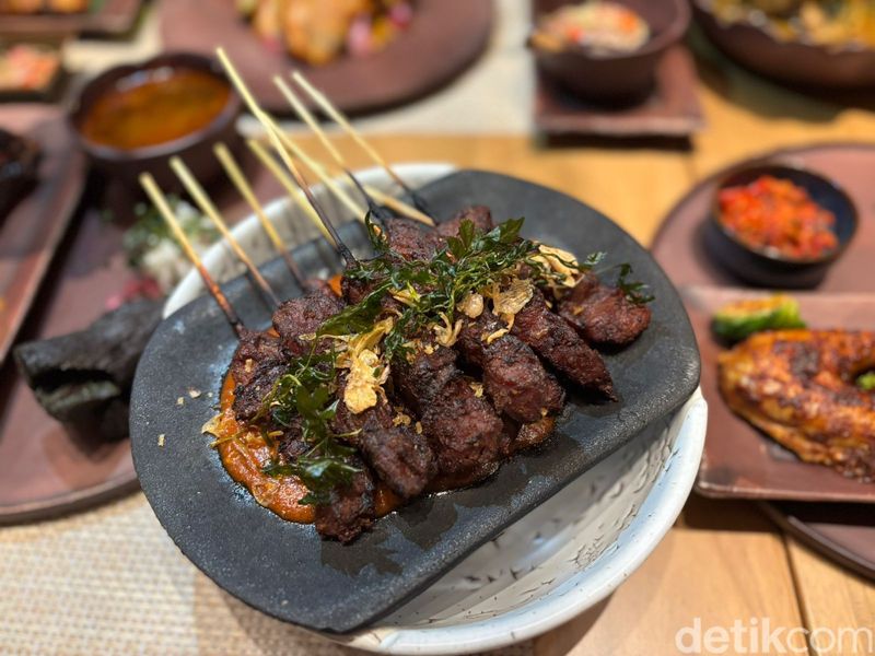  Ayam Rabeg hingga Dendeng Pipi Spesial di Tentrem Jakarta