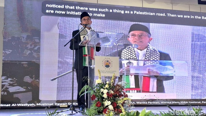 Ketua DPRD Kota Bandung Agus Mulyadi dalam Konferensi Aktivis Palestina Asia Pasifik untuk Al-Quds dan Palestina di Savoy Homann Bandung, Minggu (25/5/2025).
