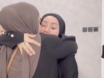 Wajah Sembap Kristina, Ayah Meninggal Dunia