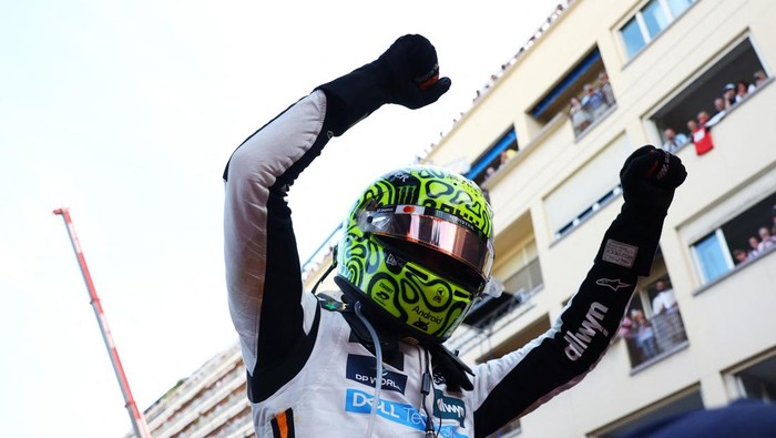 Formula One F1 - Monaco Grand Prix - Circuit de Monaco, Monaco - May 25, 2025 McLarens Lando Norris celebrates after winning the Monaco Grand Prix REUTERS/Piroschka Van De Wouw