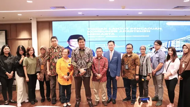 Maruarar Sirait saat melakukan mediasi antara CEO Lippo Group James Riady dengan Konsumen Meikarta di Kantor Kementerian PKP di Wisma Mandiri 2, Jakarta, Kamis (22/5/2025). (Dok. PKP)