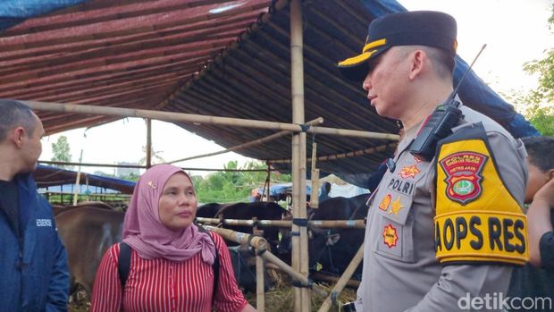 Pedagang di lahan BMKG curhat ke Kapolres Tangsel soal bayar jutaan rupiah ke GRIB Jaya