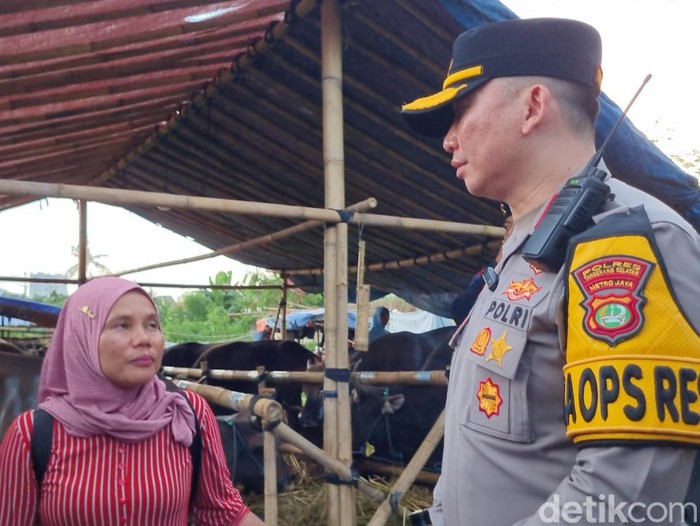 Pedagang di lahan BMKG curhat ke Kapolres Tangsel soal bayar jutaan rupiah ke GRIB Jaya