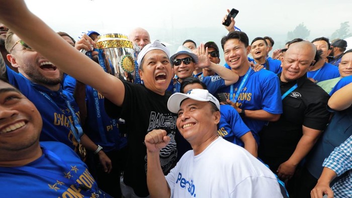 Perayaan juara Persib Bandung di Kota Bandung, Minggu (25/5/2025).