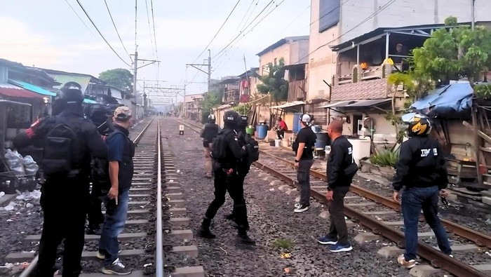 Polisi kembali melakukan penertiban di Kampung Bahari, Tanjung Priok, Jakarta Utara. (dok.Istimewa)